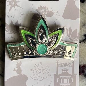 Disney Princess and the Frog Tiana Crown Tiara Trading Pin
